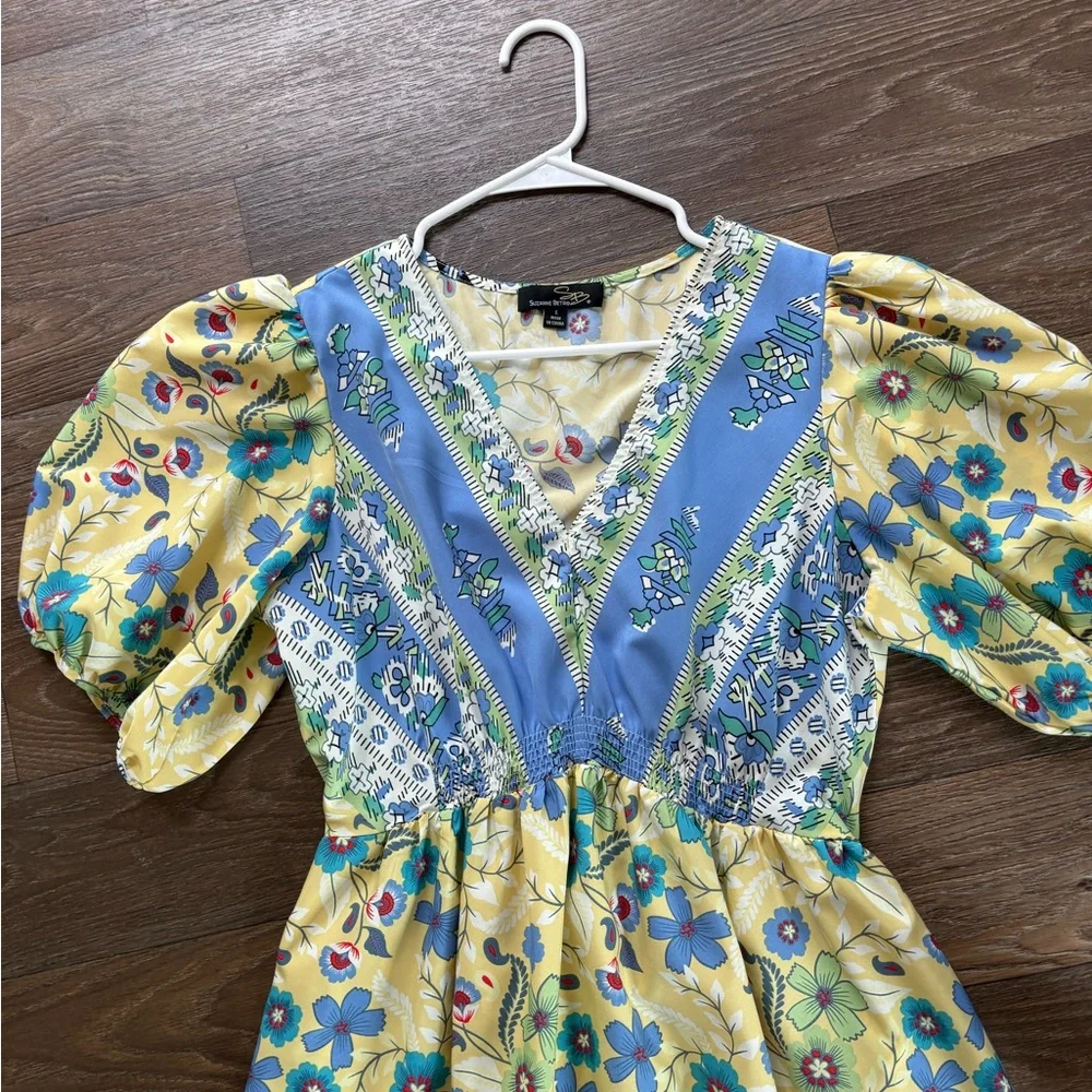 Suzanne Betro Floral V-Neck Dress - Picture 3 of 9